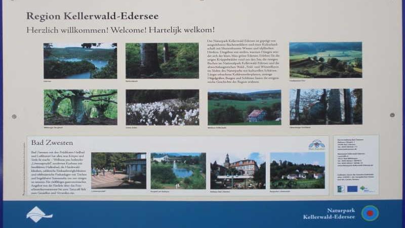 Infotafel mit Informationen und Bildern zur Region Kellerwald-Edersee und Bad Zwesten